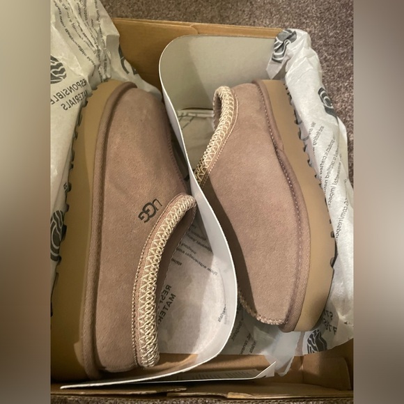 Ugg Tasman - Picture 1 of 3
